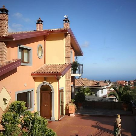 Villa Hirschen Zafferana Etnea Exteriör bild